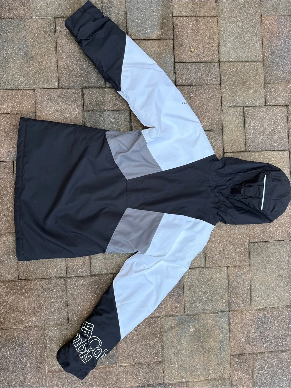 Girls size youth medium (10-12) Columbia Omni Heat Lined Ski Jacket